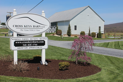 Entrance to Cross Keys Barn wedding venue in Virginia.