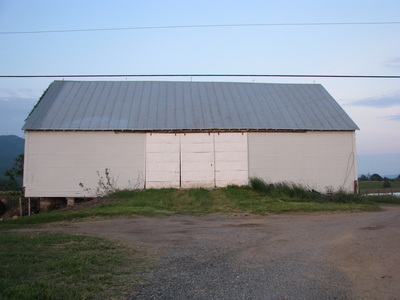 Original historical barn that was later turned into a barn wedding venue in Virginia.